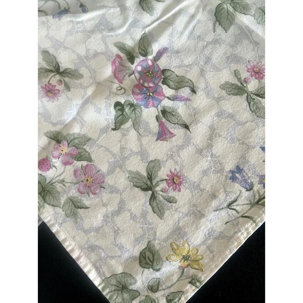 Vintage Avon Home Fashions Tablecloth Cotton Floral Tablecloth M/I Turkey 71x47